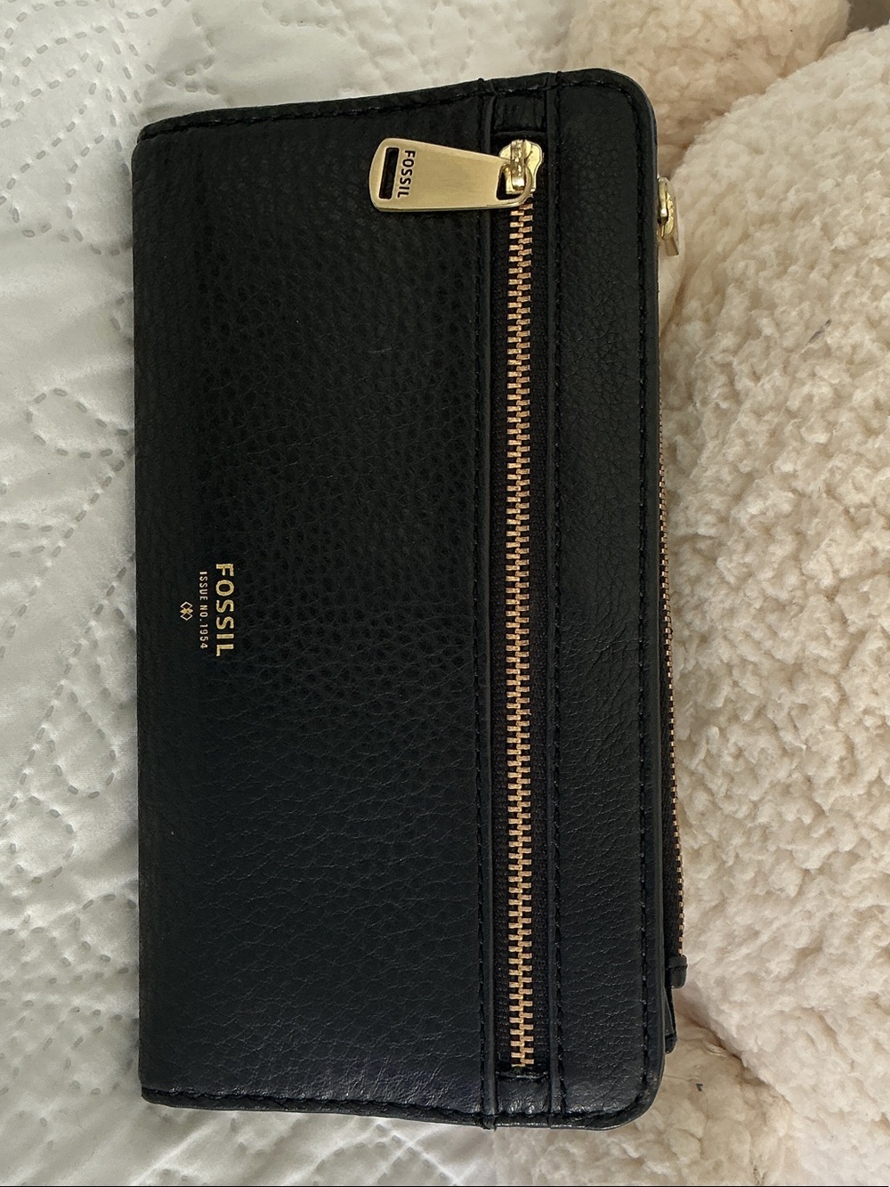 Fossil Black Pebbled Leather Zip Card Wallet with Gold Hardware